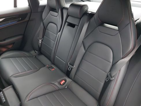 New 2026 Porsche Panamera image 16