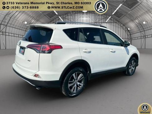 Used 2018 Toyota RAV4 XLE w/ Plus Extra Value Package FWD image 3