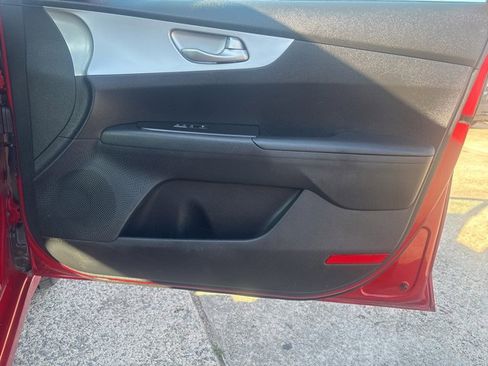 Used 2024 Kia Forte LXS w/ LXS Technology Package image 9