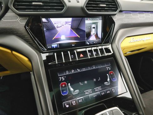 Used 2022 Lamborghini Urus image 41