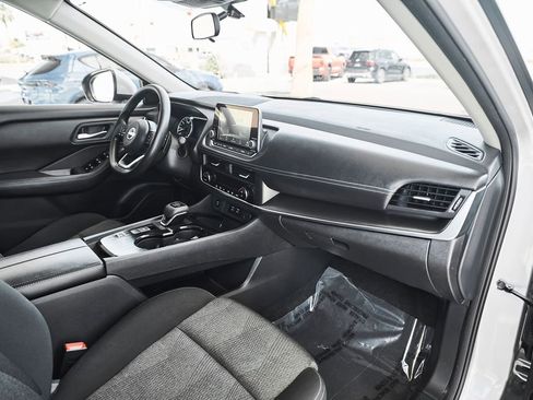 Used 2024 Nissan Rogue SV FWD image 22