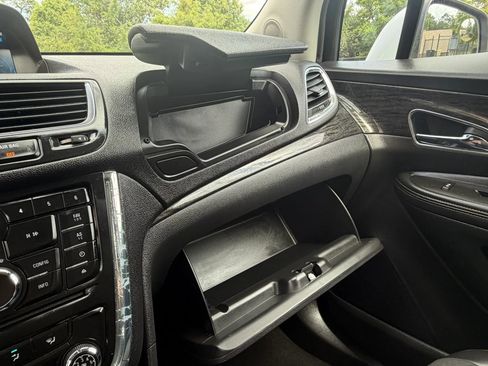 Used 2014 Buick Encore FWD image 26