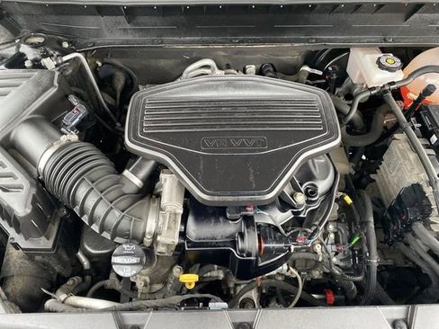 Used 2023 GMC Acadia SLT image 21