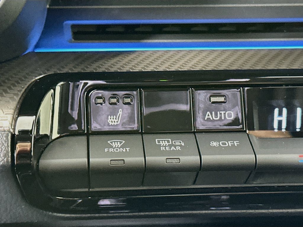 Certified 2026 Toyota Prius XLE FWD image 20