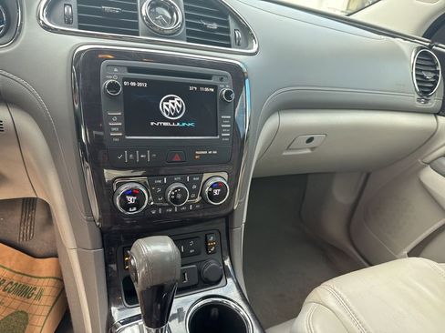 Used 2017 Buick Enclave Leather image 24