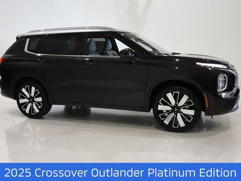 New 2025 Mitsubishi Outlander AWD image 3