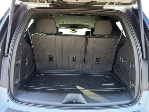 New 2026 GMC Yukon Elevation image 17