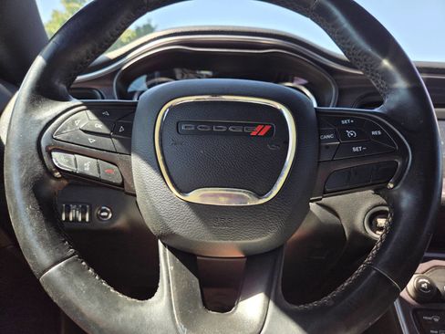 Used 2015 Dodge Challenger SXT w/ Driver Convenience Group image 12