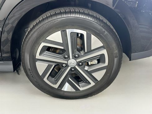 Used 2023 Hyundai Kona SE FWD image 11