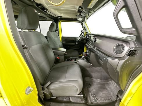 Used 2023 Jeep Wrangler Unlimited w/ Cold Weather Group AWD/4WD image 28