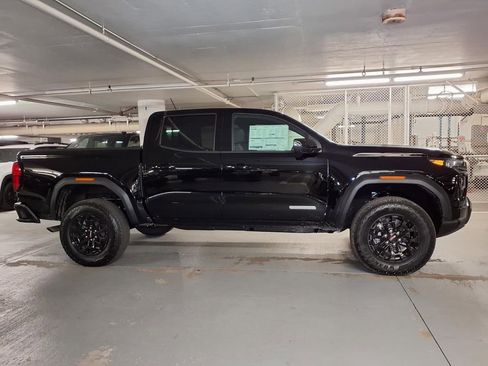 New 2026 GMC Canyon Elevation w/ Convenience Package image 4