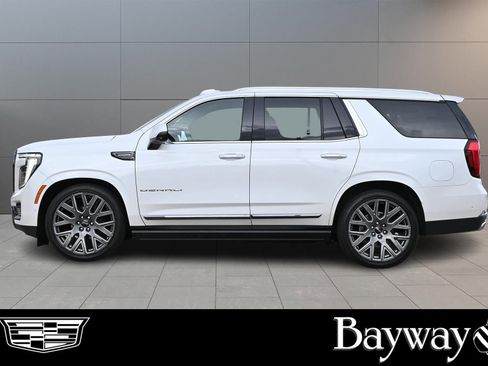 Used 2025 GMC Yukon Denali Ultimate AWD/4WD image 5