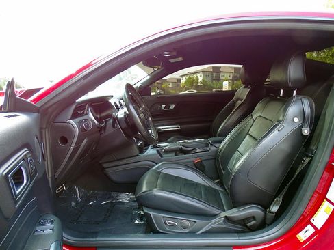 Used 2019 Ford Mustang GT Premium w/ Equipment Group 401A RWD image 23