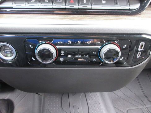 Certified 2022 Chevrolet Silverado 1500 LT image 28