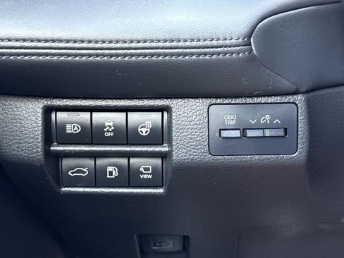 Used 2019 Toyota Avalon Touring w/ Advanced Safety Package FWD image 19