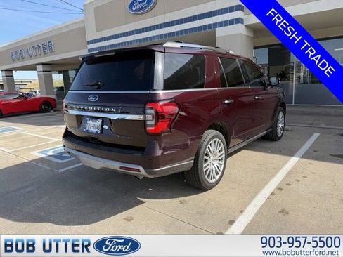 Used 2023 Ford Expedition Limited AWD/4WD image 6