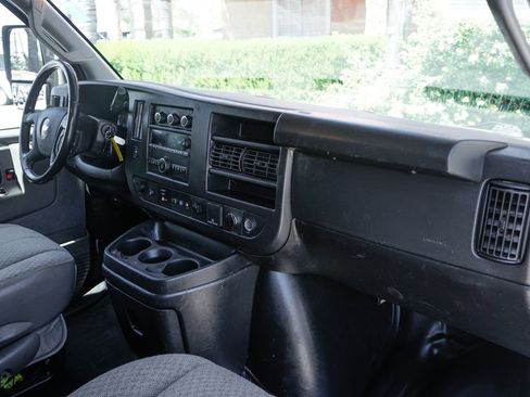 Used 2022 Chevrolet Express 3500 w/ Power Convenience Package RWD image 30