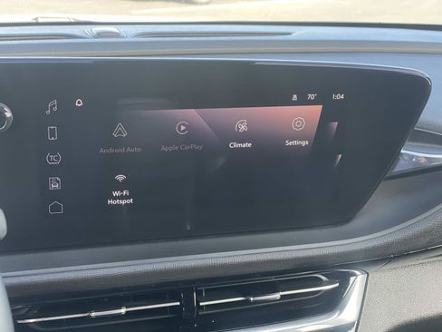 Used 2025 Buick Envista Sport Touring image 13