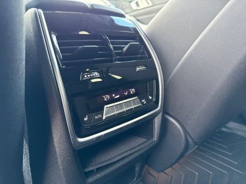 Used 2019 BMW X5 xDrive50i w/ M Sport Package AWD/4WD image 10