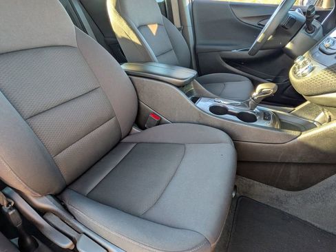 Used 2024 Chevrolet Malibu LT image 31