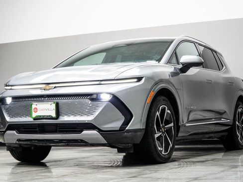 Used 2025 Chevrolet Equinox EV LT w/ LPO, All-Weather Mat Package image 7