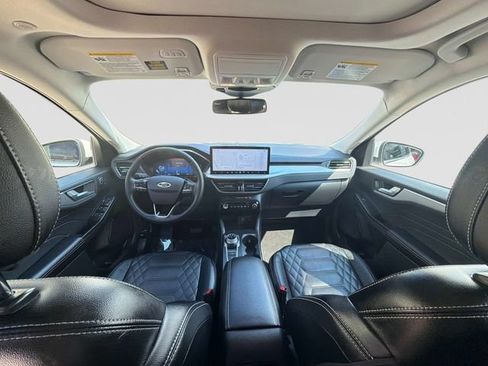 Used 2023 Ford Escape Platinum w/ Premium Technology Package AWD/4WD image 17