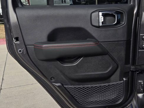 New 2025 Jeep Gladiator Rubicon image 11