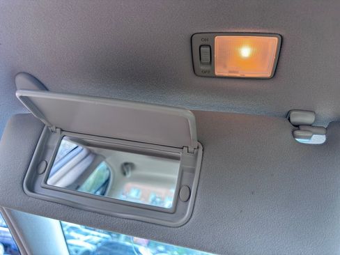 Used 2002 Lexus ES 330 image 28