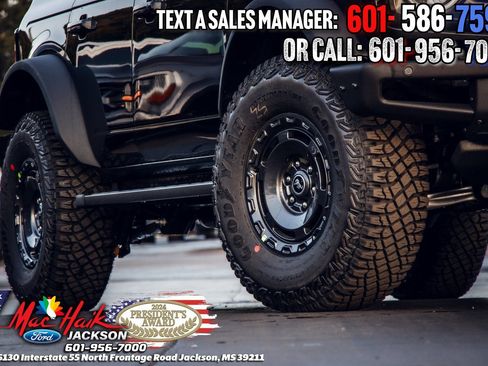 New 2025 Ford Bronco Outer Banks w/ Sasquatch Package image 34