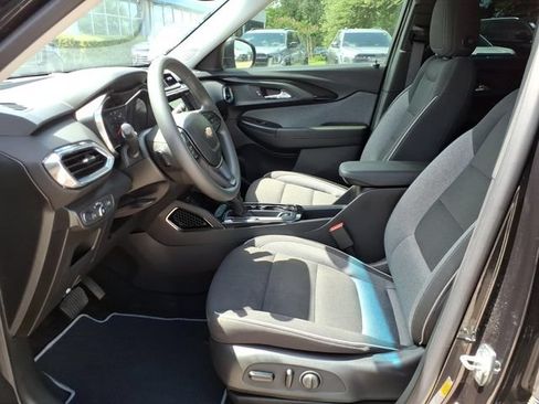 Used 2023 Chevrolet TrailBlazer LT w/ Convenience Package FWD image 20