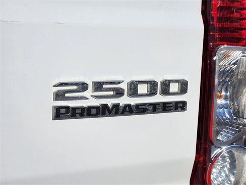 Used 2024 RAM ProMaster 2500 w/ Convenience Group image 11