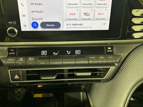 Used 2025 Toyota Camry SE FWD image 14