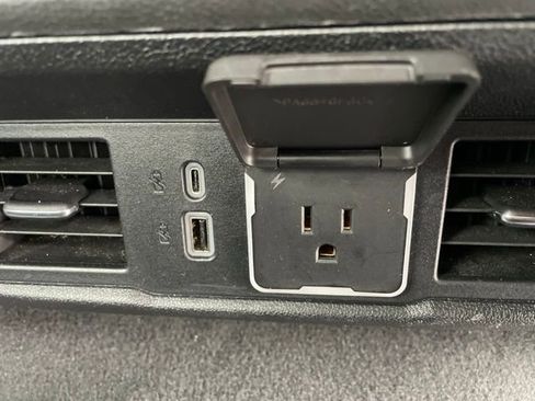 Used 2024 Chevrolet Silverado 1500 LT image 35