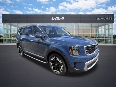 Certified 2023 Kia Telluride S w/ S Sunroof Package
