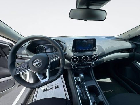 Used 2024 Nissan Sentra SV FWD image 17