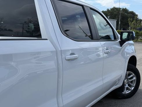 Used 2023 Chevrolet Silverado 1500 LT AWD/4WD image 9