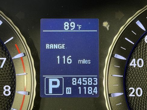 Used 2011 INFINITI M56 w/ Deluxe Touring Pkg image 19