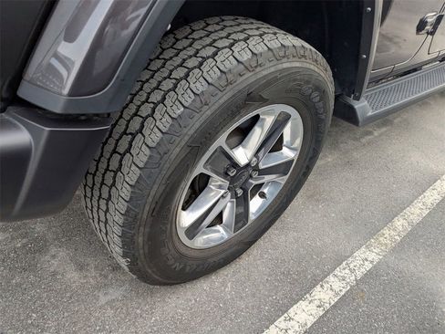 Used 2022 Jeep Wrangler Unlimited Sahara w/ Cold Weather Group image 9