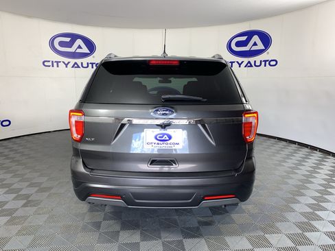 Used 2019 Ford Explorer XLT w/ Equipment Group 202A FWD image 4