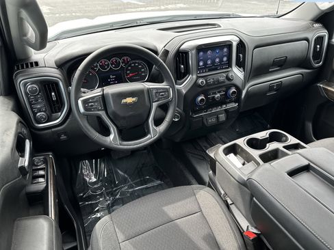 Certified 2022 Chevrolet Silverado 1500 LT AWD/4WD image 6