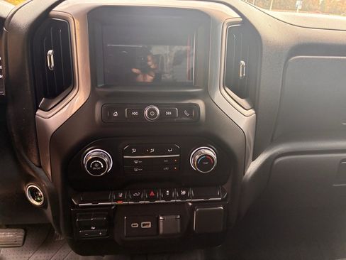 Certified 2024 Chevrolet Silverado 2500 Custom w/ Custom Convenience Package image 28