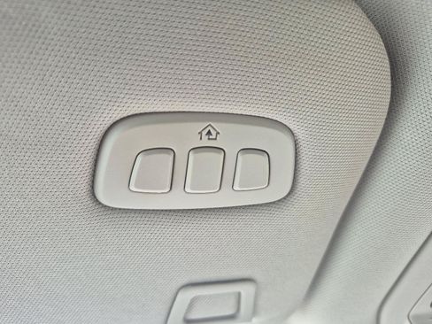 Used 2024 Lincoln Nautilus Premier AWD/4WD image 7