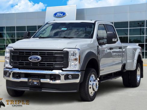New 2026 Ford F450 XL w/ XL Driver Assist Package AWD/4WD image 2