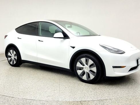 Used 2023 Tesla Model Y Long Range AWD/4WD image 3