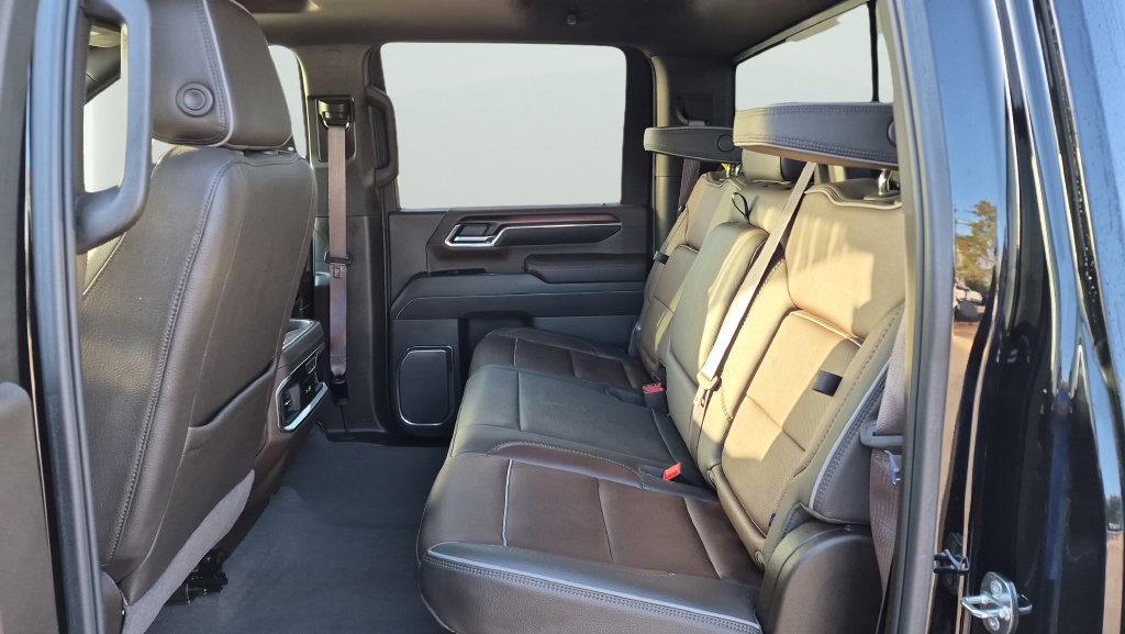 Used 2024 GMC Sierra 2500 Denali w/ Technology Package AWD/4WD image 26