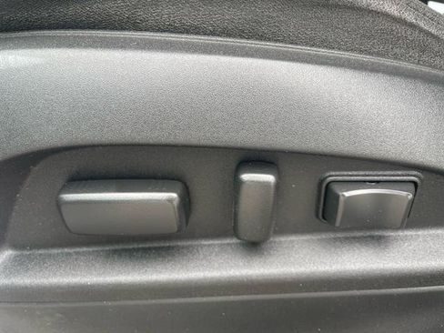 Used 2017 Chevrolet Equinox LT w/ Convenience Package AWD/4WD image 16