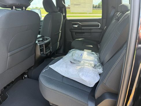 New 2026 RAM 2500 Big Horn AWD/4WD image 11