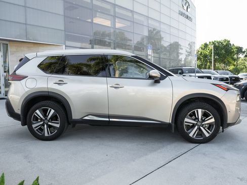 Used 2021 Nissan Rogue Platinum FWD image 11