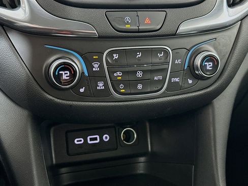 Used 2024 Chevrolet Equinox LT image 15