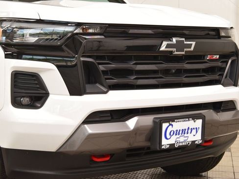 Used 2024 Chevrolet Colorado Z71 w/ Z71 Convenience Package 2 AWD/4WD image 13